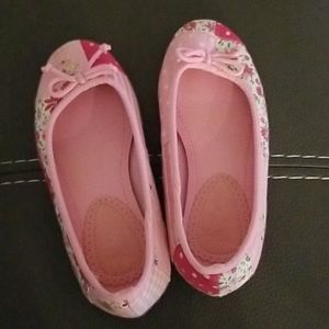 Girl shoe